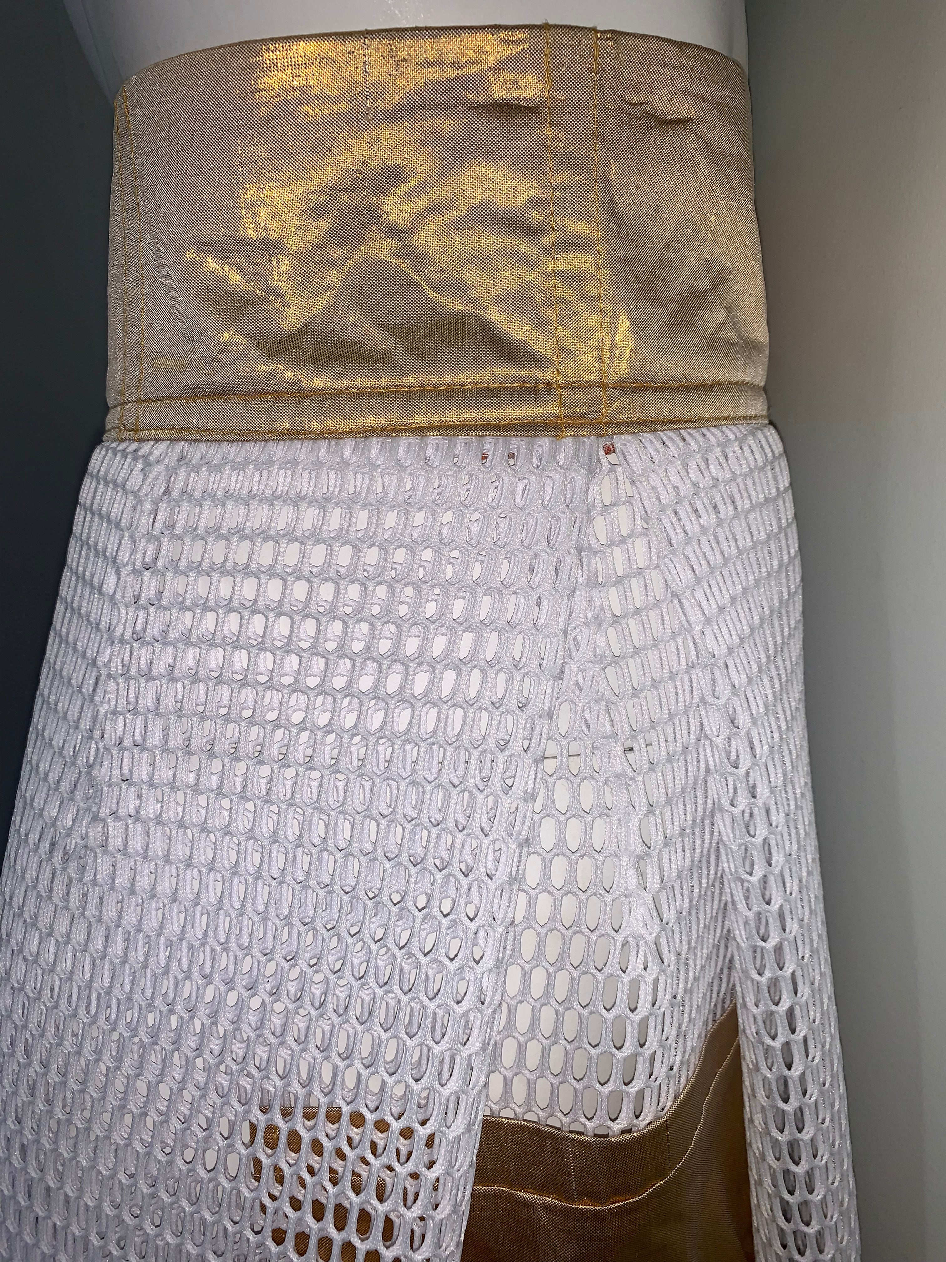WHITE MESH METALLIC GOLD POCKETS WAIST Pants