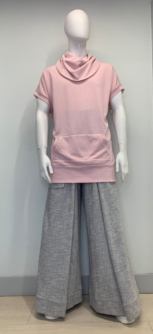 COWL NECK LIGHT PINK POUCHED Top