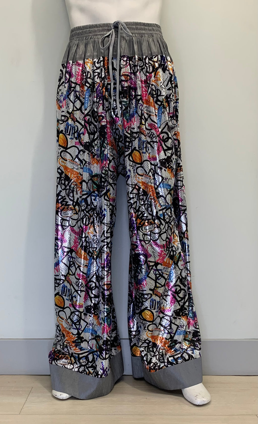 SILK AND SNAKE EMBOSSED GRAFFITI Pants