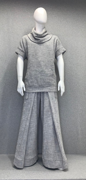 HEATHER GRAY KNOBBY KNIT COWL NECK Pullover