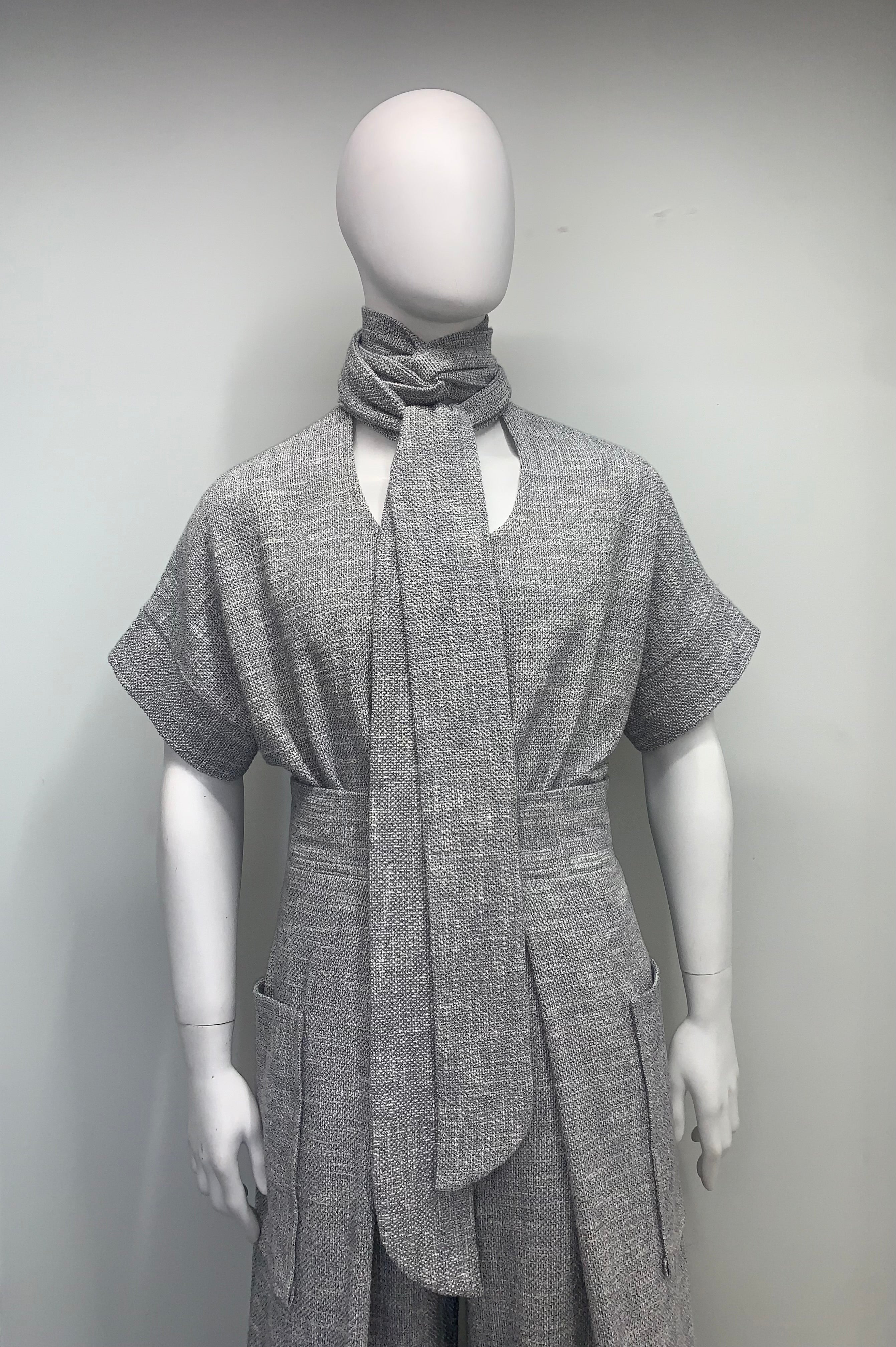 NECK TIE KNOBBY KNIT SHORT SLEEVE POUCHED Top