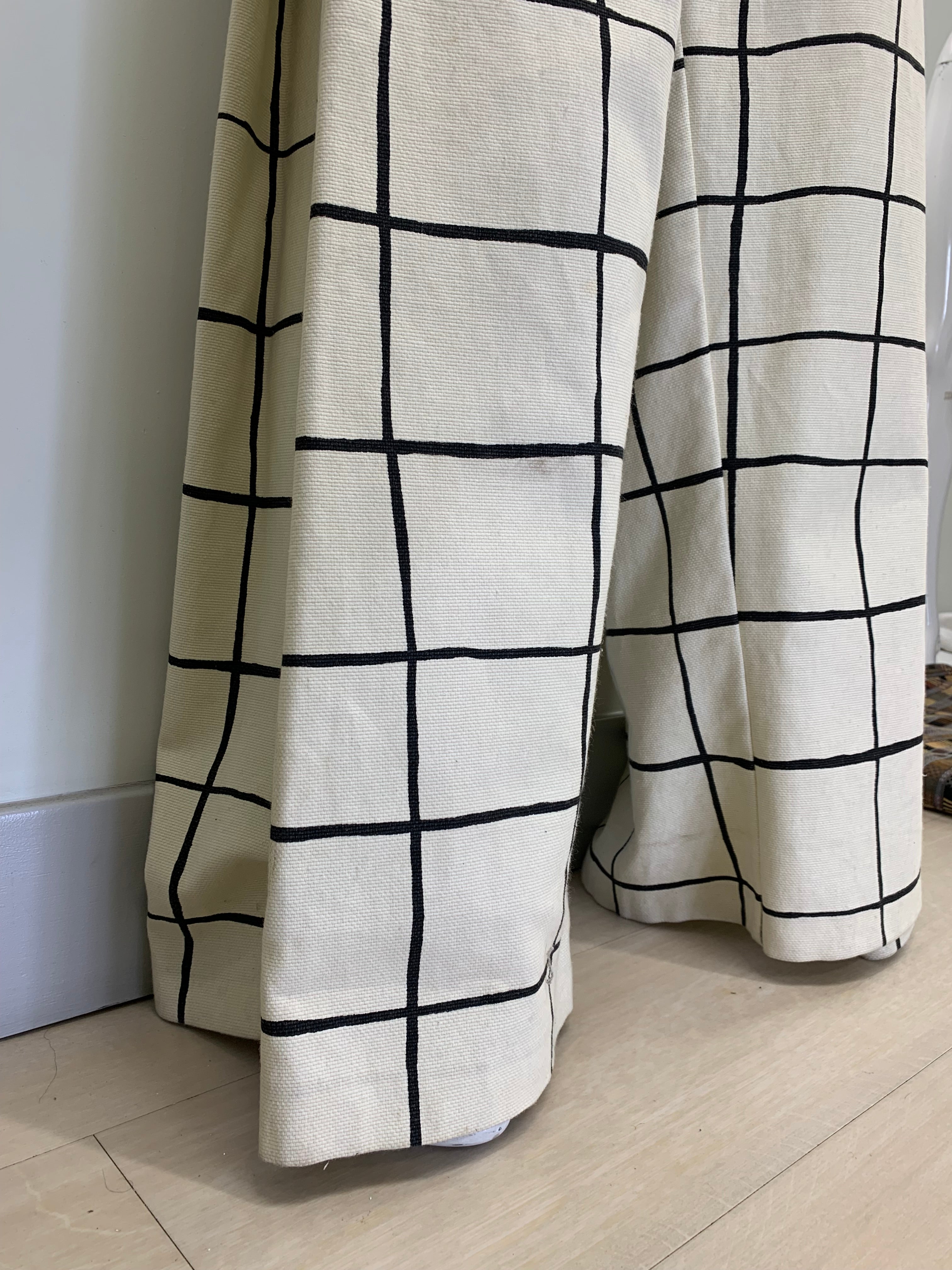 BLACK LINE CREAM CANVAS Trousers